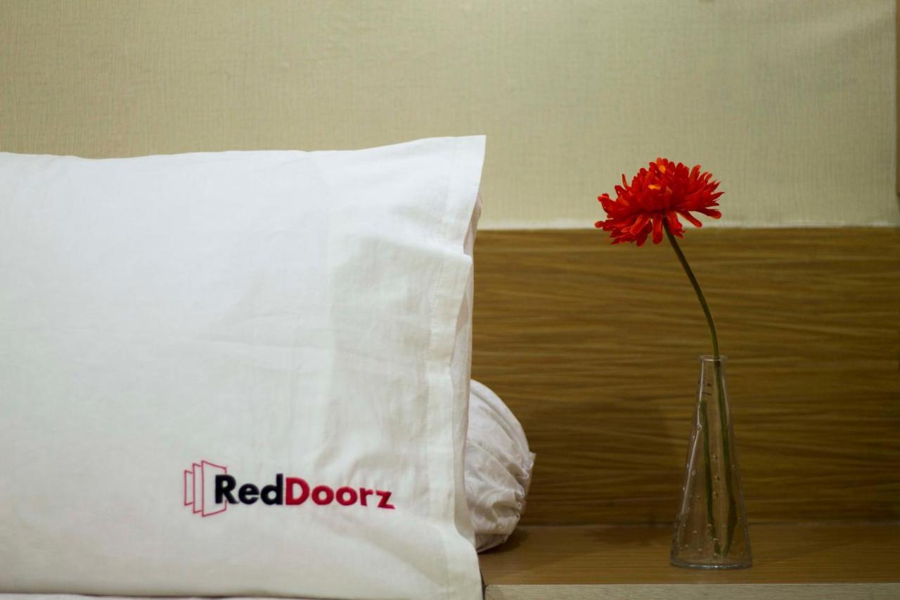 เรดดอร์ซ พลัส เนียร์ เอสทีไออี วายเคพีเอ็น Hotel Maguwo ห้อง รูปภาพ